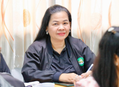 ตรวจเยี่ยมและรับฟังปัญหาของสมาชิกสหกรณ์นิคมประมงนครศรีธรรมราช จำกัด ณ จุดรวบรวมผลผลิตของสมาชิกสหกรณ์ โดยรับทราบถึงปัญหาความเดือดร้อนในเรื่องของการต่อทะเบียนเกษตรกรผู้เพาะเลี้ยงสัตว์น้ำของสมาชิกสหกรณ์ รวมทั้งเรื่องการขออนุญาตการเข้าทำประโยชน์ในที่ดินและติ ... พารามิเตอร์รูปภาพ 56